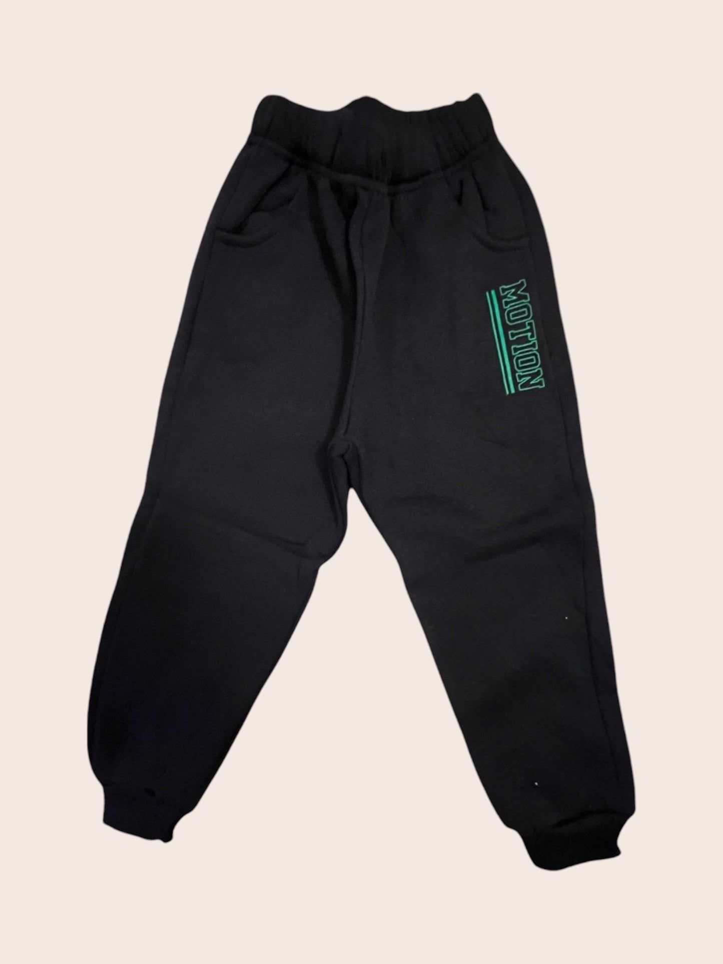 Conjunto Deportivo Infantil y Juvenil  3 piezas  con Capucha en Negro y Verde "Motion Sport"